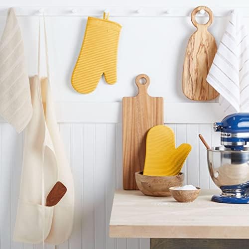 KITCHENAID Ribbed Soft Silicone Oven Mitt 2-Pack Set, 7.5"x13", Orange Sorbet - Image 2