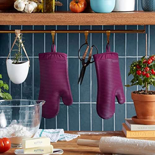 KITCHENAID Ribbed Soft Silicone Oven Mitt 2-Pack Set, 7.5"x13", Beet - Image 2