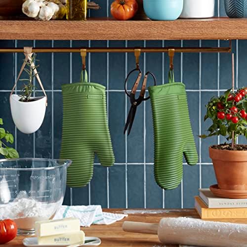 KITCHENAID Ribbed Soft Silicone Oven Mitt 2-Pack Set, 7.5"x13", Matcha - Image 2