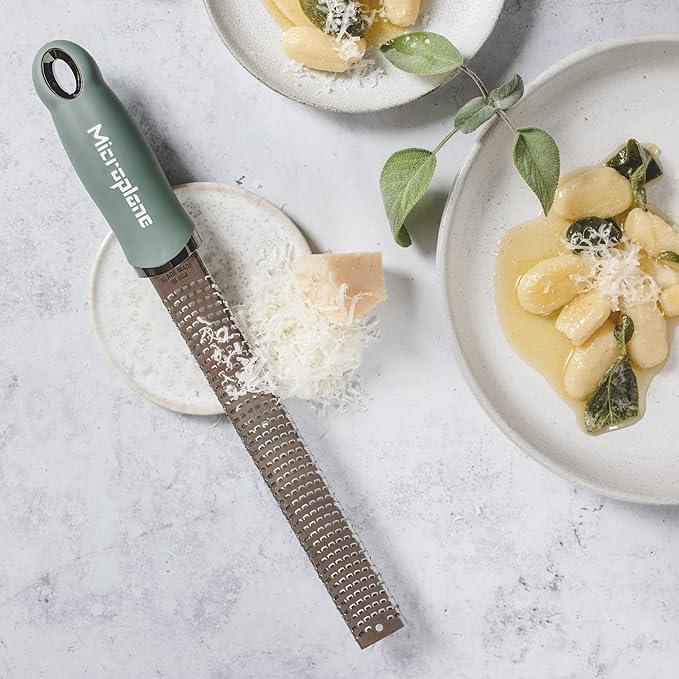 Microplane Premium Classic Zester - Eucalyptus Green | Lemon Zester tool, Hard Cheese & Vegetable Grater | For Citrus, Parmesan Cheese, Garlic, Ginger, Nutmeg | Fine Stainless Steel Blade, Made in USA
